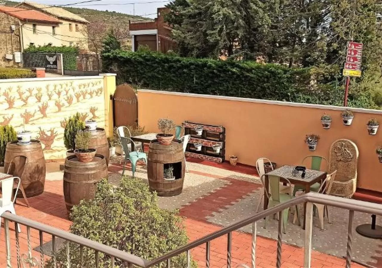 PATIO-2738