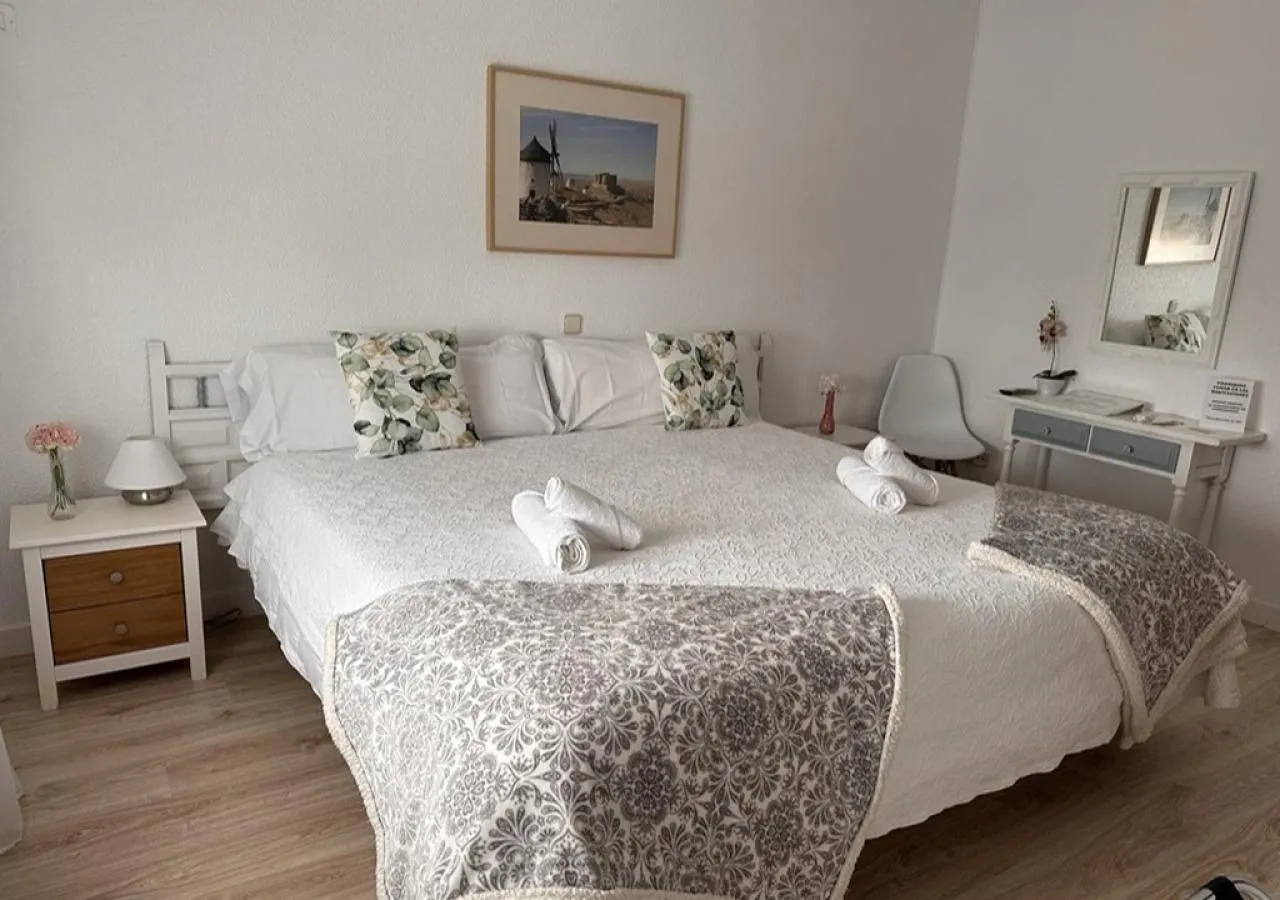 Hotel Consuegra 7-3763