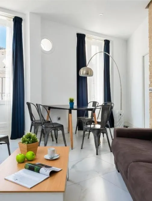 Apartamentos Adriano